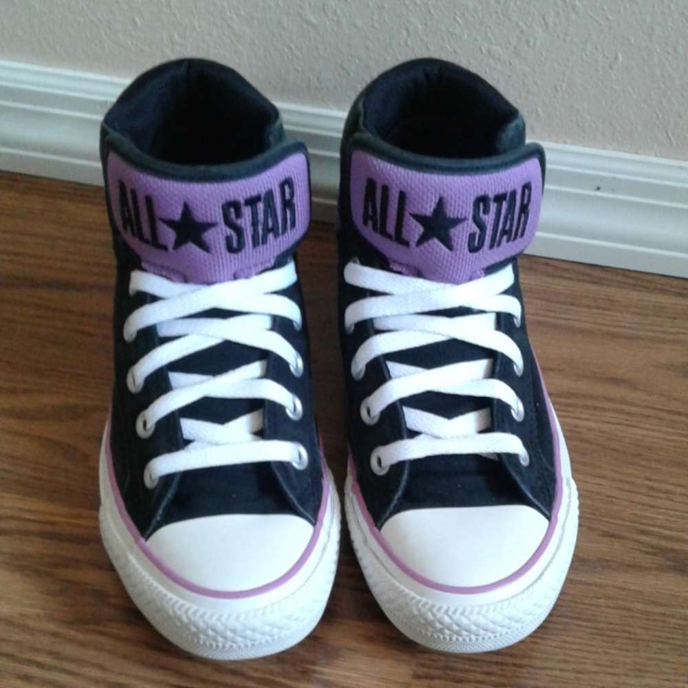 CONVERSE hi top all star mint condition sz 4.5 m